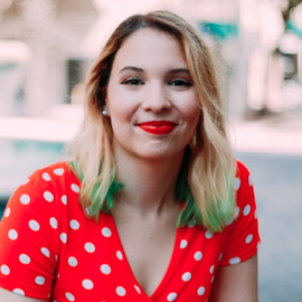 Meet your Posher, Nicole
